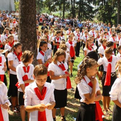 5 august: Lespezi: Administrarea Mirului