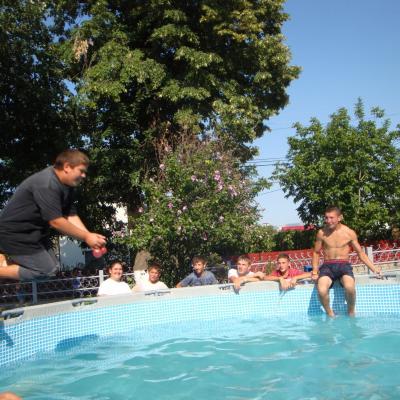6-12 august: Baraţi: Campus despre prietenie şi bucurie