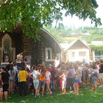 6-12 august: Baraţi: Campus despre prietenie şi bucurie