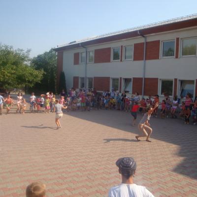 6-12 august: Baraţi: Campus despre prietenie şi bucurie