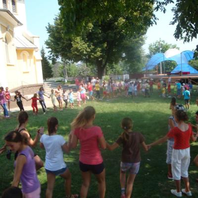 6-12 august: Baraţi: Campus despre prietenie şi bucurie