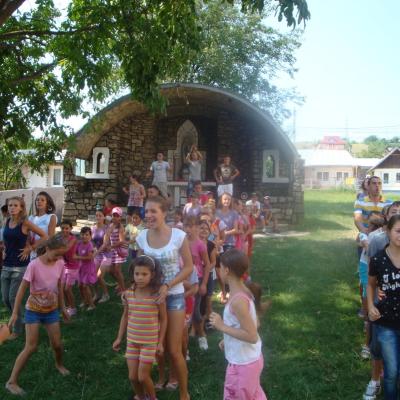 6-12 august: Baraţi: Campus despre prietenie şi bucurie