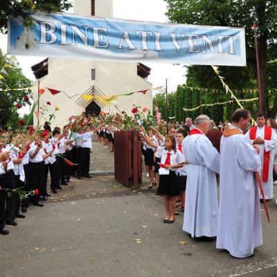 12 august: Gherăeşti: Administrarea Mirului