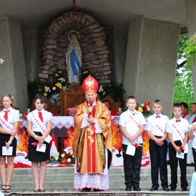 12 august: Gherăeşti: Administrarea Mirului
