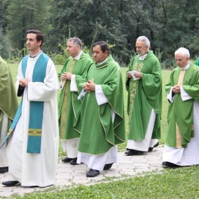 12 august: Luncani: Aniversare la Mănăstirea Carmelită