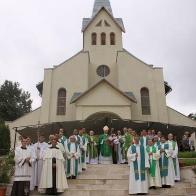 12 august: Luncani: Aniversare la Mănăstirea Carmelită
