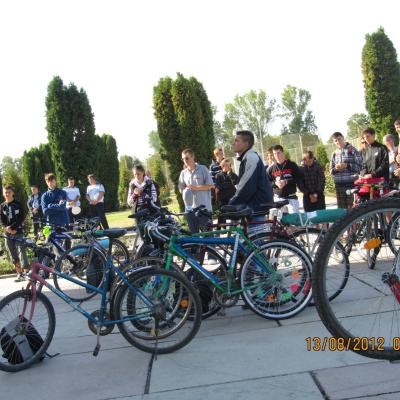 13 august: Pelerinajul bicicliştilor la Cacica. Etapa I