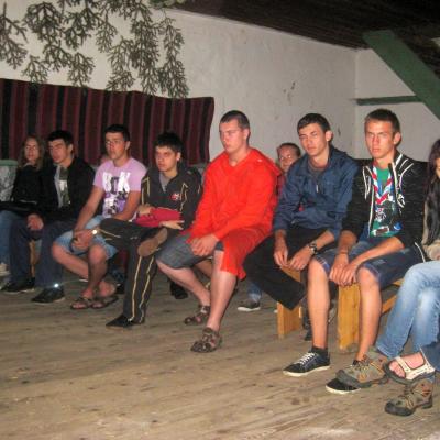 13 august: Cacica: Sosirea voluntarilor pentru pelerinaj