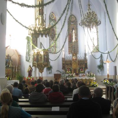 13 august: Cacica: Sosirea voluntarilor pentru pelerinaj