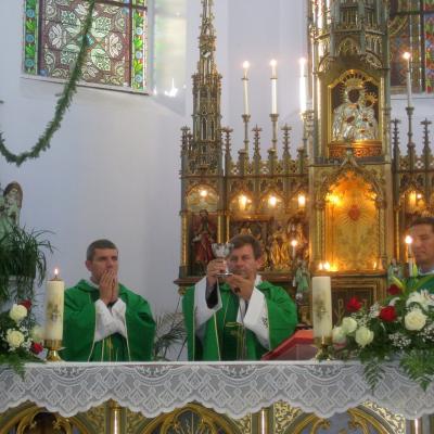 13 august: Cacica: Sosirea voluntarilor pentru pelerinaj