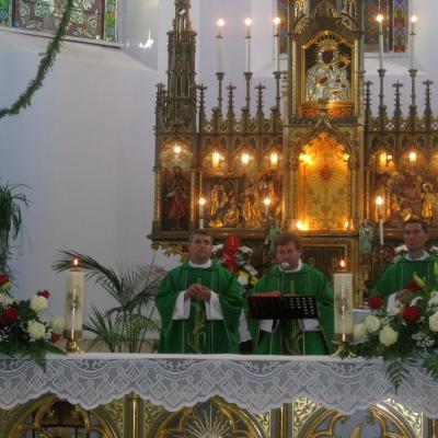 13 august: Cacica: Sosirea voluntarilor pentru pelerinaj