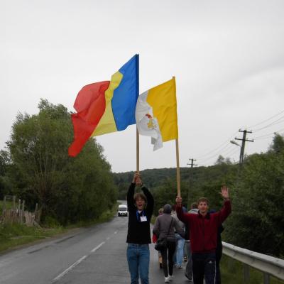14 august: Cacica: Procesiunea tinerilor