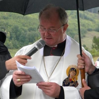 14 august: Cacica: Procesiunea tinerilor