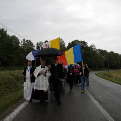 14 august: Cacica: Procesiunea tinerilor