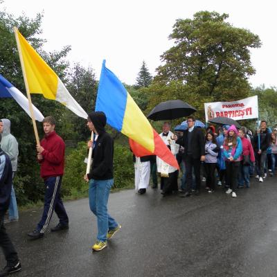 14 august: Cacica: Procesiunea tinerilor