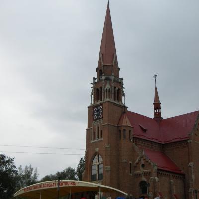 14 august: Cacica: Procesiunea tinerilor