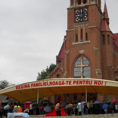 14 august: Cacica: Procesiunea tinerilor