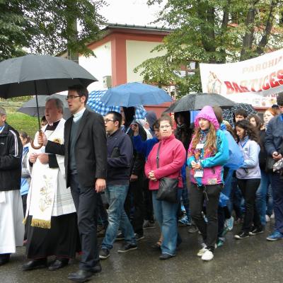 14 august: Cacica: Procesiunea tinerilor