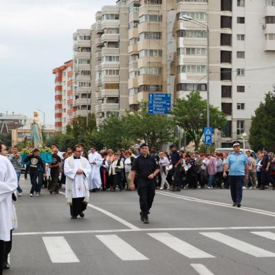 14 august: Bacău-Baraţi: Procesiune către Maica Domnului