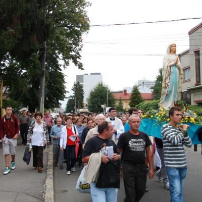 14 august: Bacău-Baraţi: Procesiune către Maica Domnului
