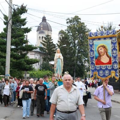 14 august: Bacău-Baraţi: Procesiune către Maica Domnului