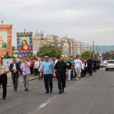 14 august: Bacău-Baraţi: Procesiune către Maica Domnului