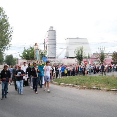 14 august: Bacău-Baraţi: Procesiune către Maica Domnului