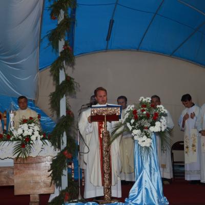 14 august: Bacău-Baraţi: Procesiune către Maica Domnului