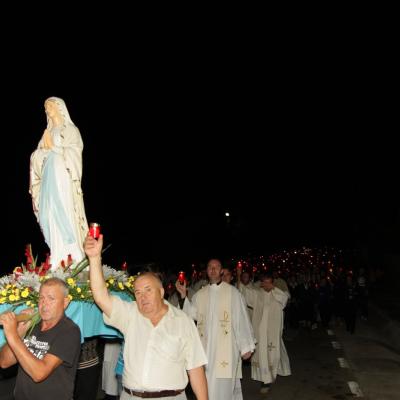 14 august: Bacău-Baraţi: Procesiune către Maica Domnului