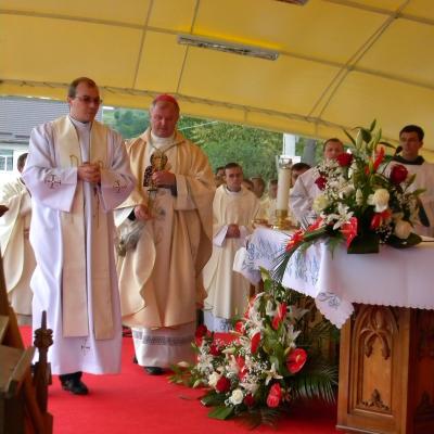 14 august: Cacica: Sfânta Liturghie pentru tineri: un gest frumos pentru Dumnezeu