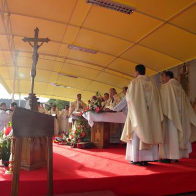 14 august: Cacica: Sfânta Liturghie pentru tineri: un gest frumos pentru Dumnezeu