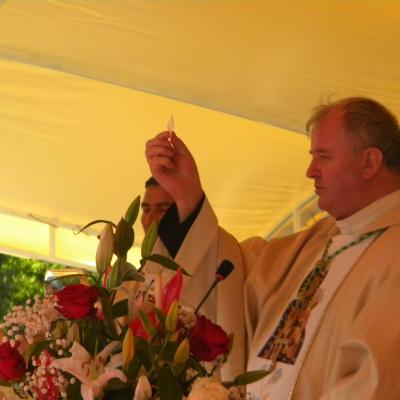 14 august: Cacica: Sfânta Liturghie pentru tineri: un gest frumos pentru Dumnezeu